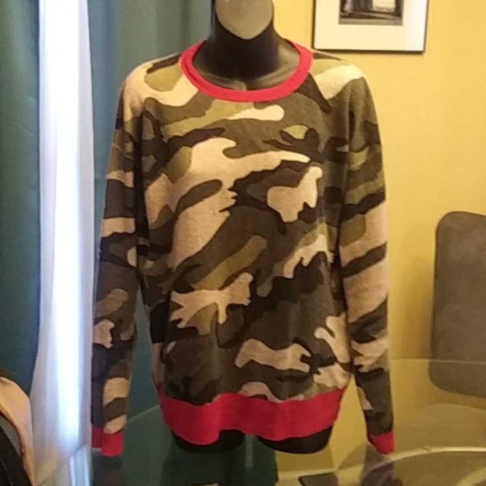 Kier+J camo print casmere sweater! Sz.M